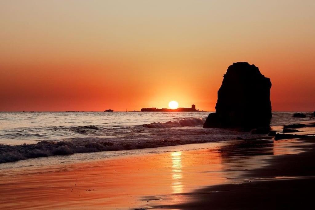 Apartamento Cadiz - Ganesha Acogedor En Chiclana De La Frontera, Espana